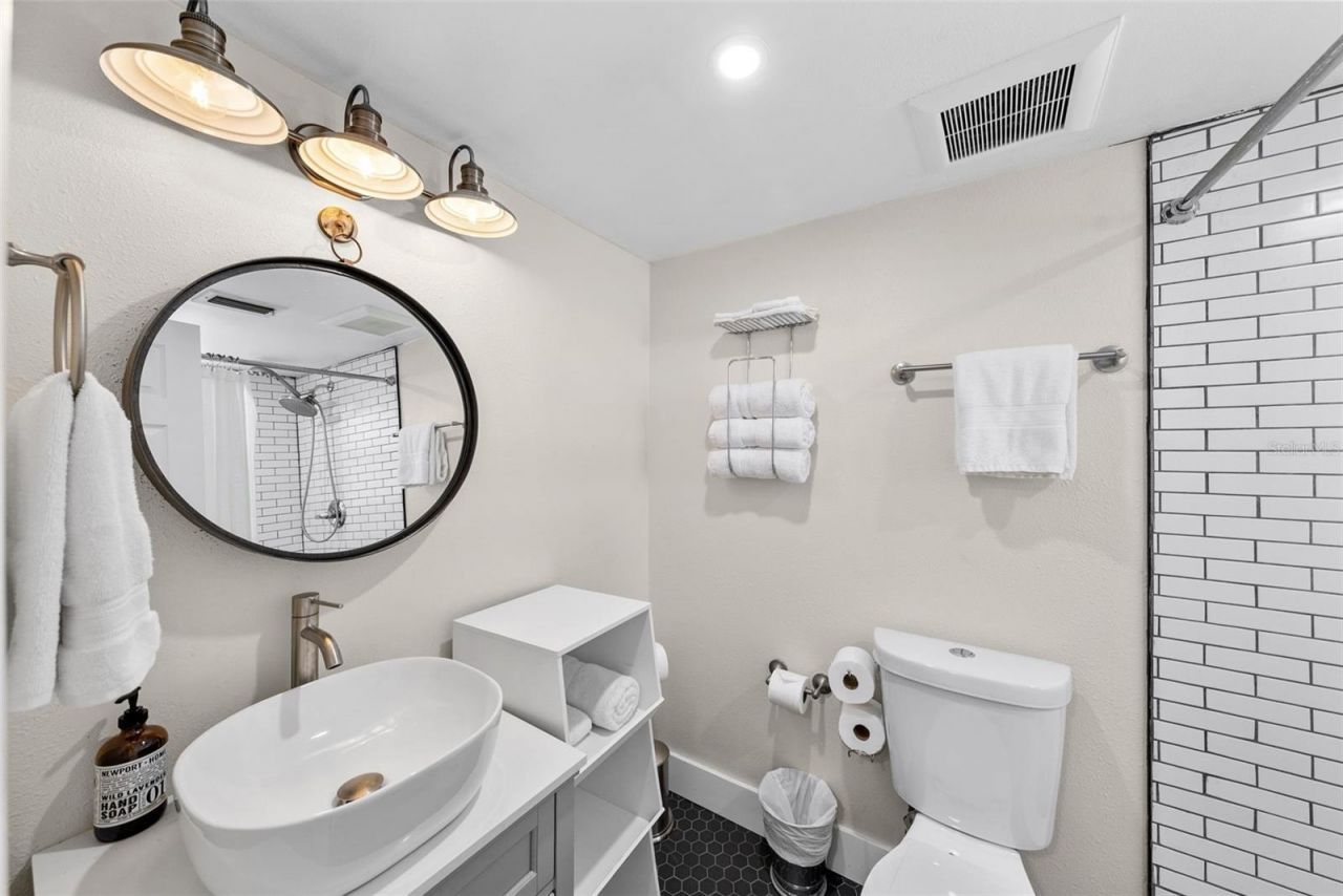 439 Causeway Boulevard, Dunedin, FL 34698 Photo
