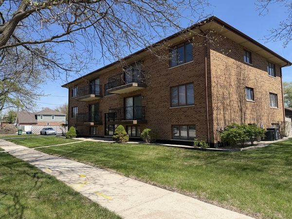 8659 Meade Avenue , Unit 1N, Burbank, IL 60459