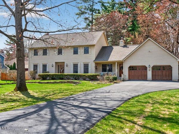 10 Timberwick Drive, Clifton Park, NY 12065