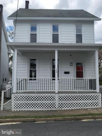 38 MIFFLIN STREET , PINE GROVE, PA 17963
