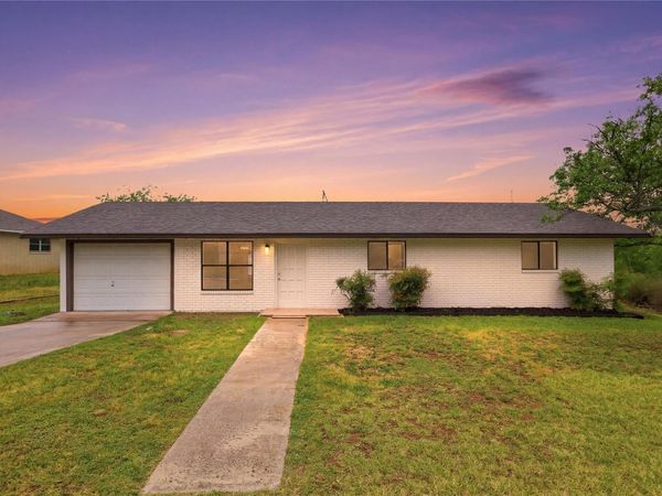 1841 Twin Oaks, Kingsland, TX 78639