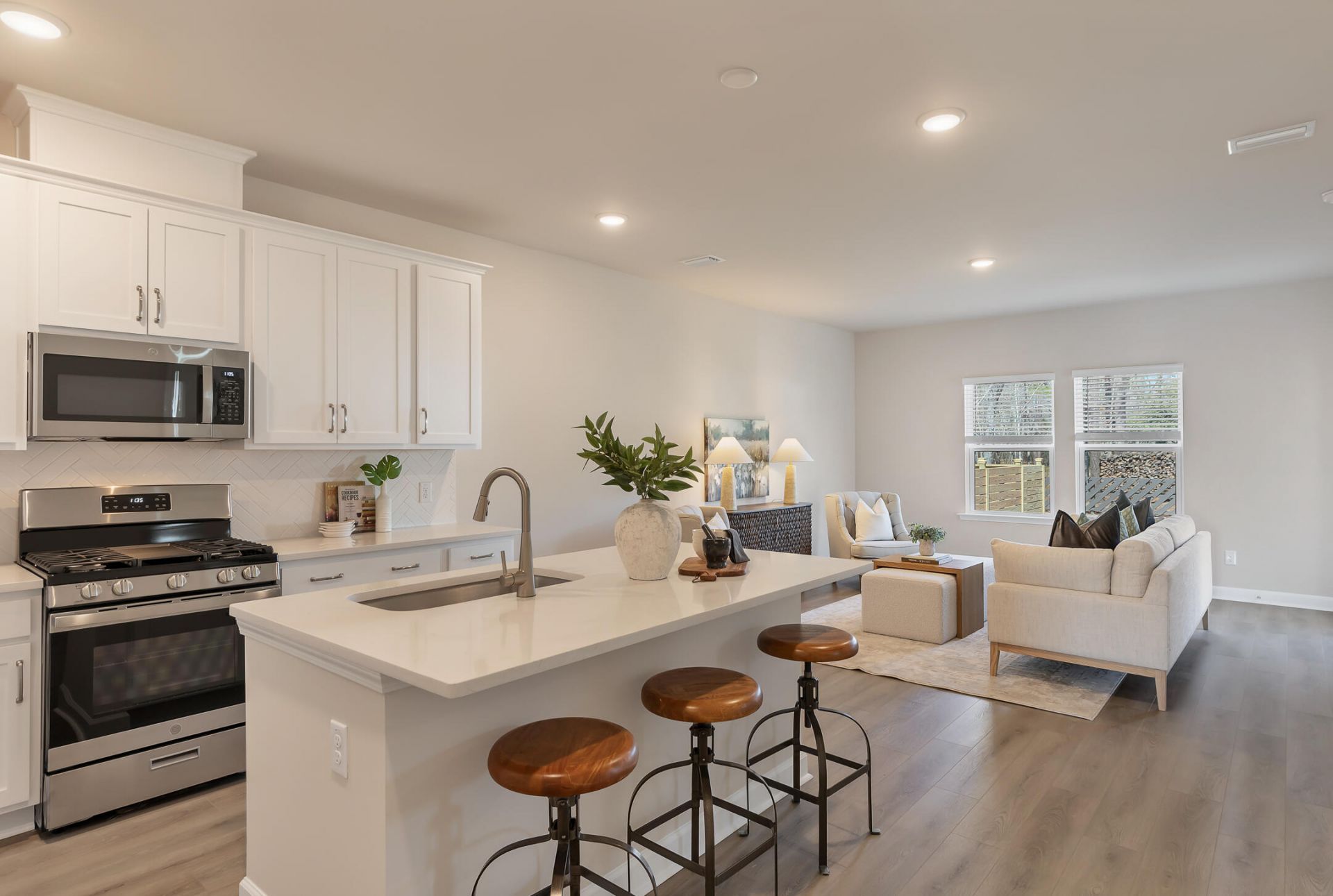 1053 Dusk Drive Photo 6