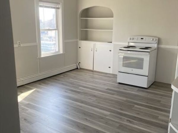 16 Shealey Ave, Unit 2, Brockton, MA 02302