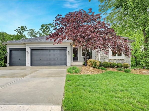 770 Suffolk Lane, Loch Lloyd, MO 64012