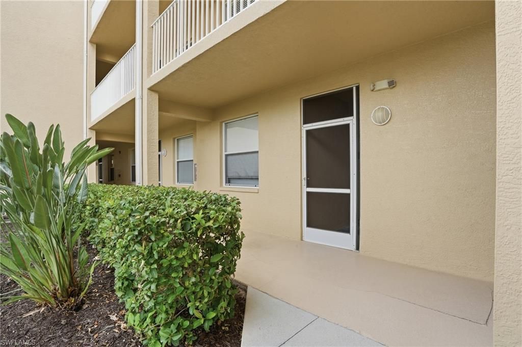 8600 Cedar Hammock Cir, Unit 1316, Naples, FL 34112 Photo