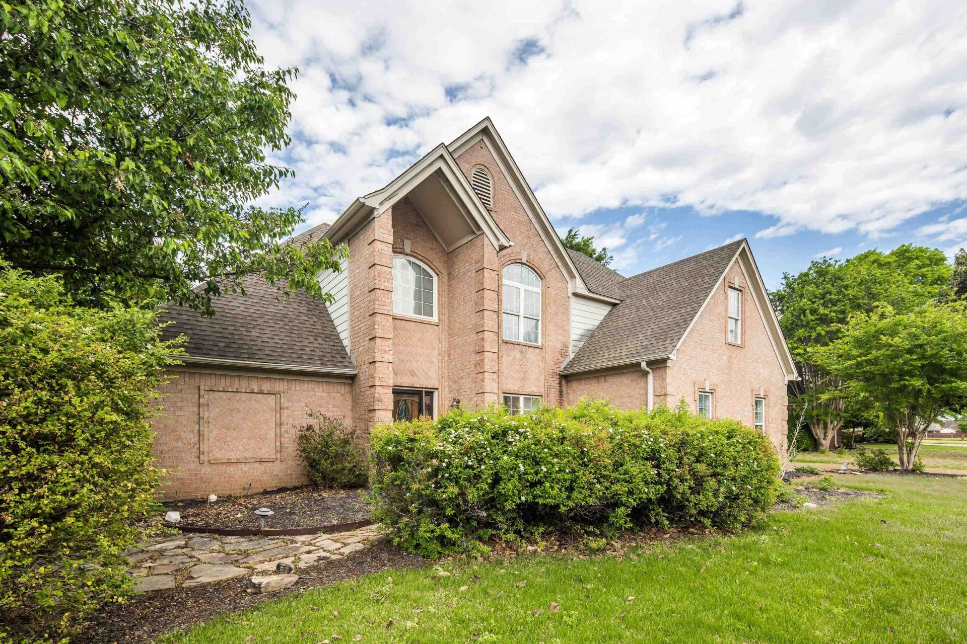 9369 Joe Lyon Blvd, Olive Branch, MS 38654 Main Photo