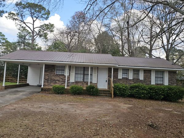 203 Vienna Circle, Fort Valley, GA 31030