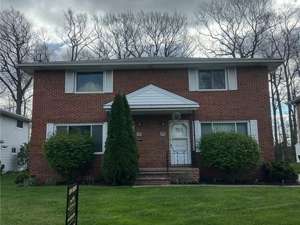 1187 Bonnie Lane , Mayfield Heights, OH 44124