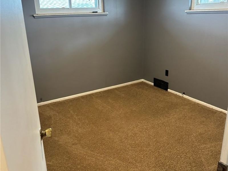 1187 Bonnie Lane, Mayfield Heights, OH 44124 Photo 10