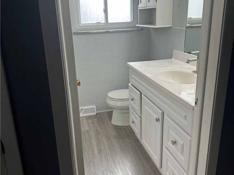 1187 Bonnie Lane, Mayfield Heights, OH 44124 Photo 5