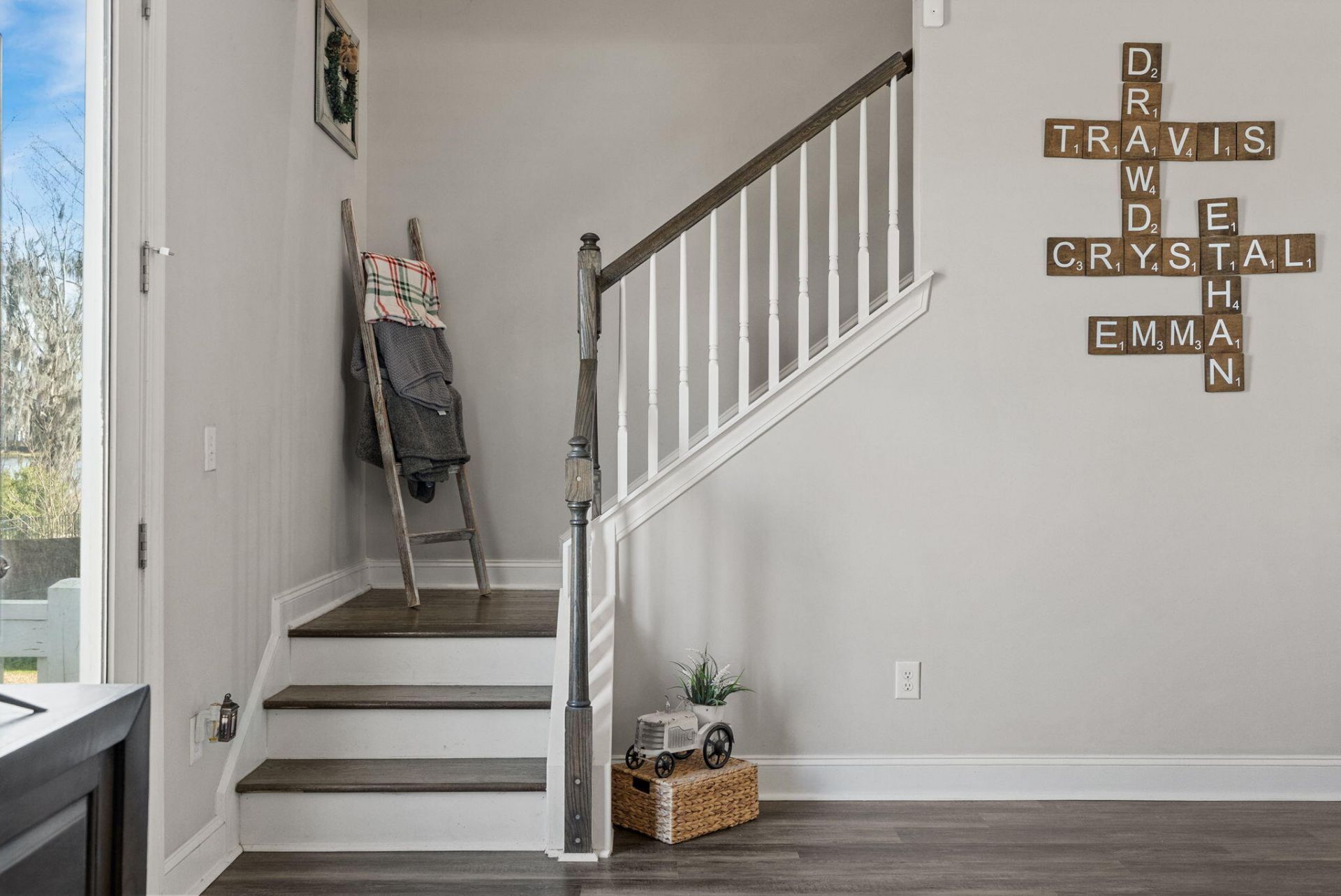 616 Black Pine Road Photo 14