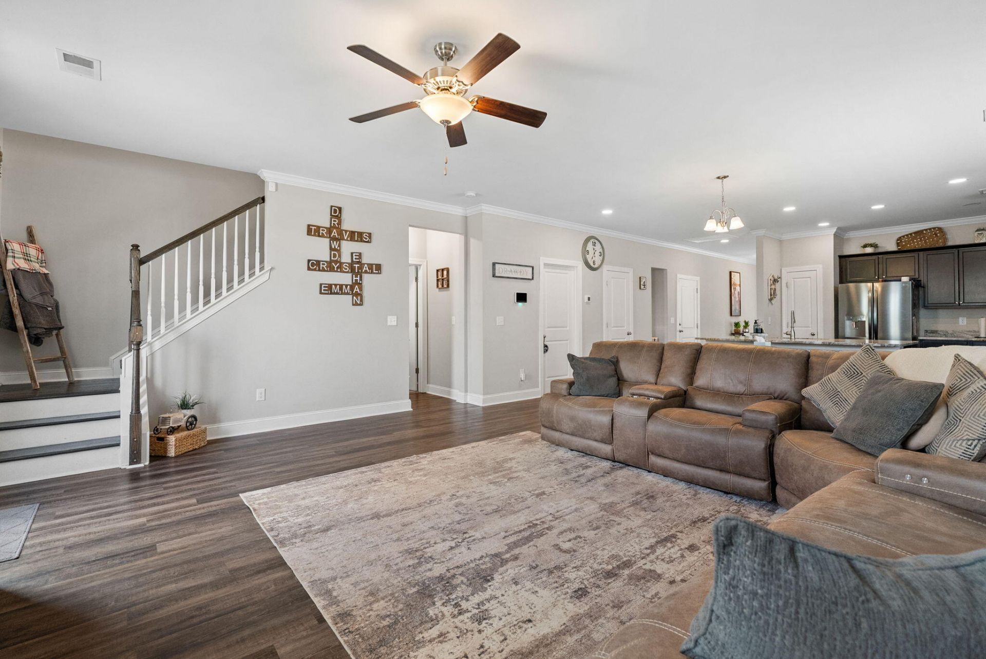 616 Black Pine Road Photo 6