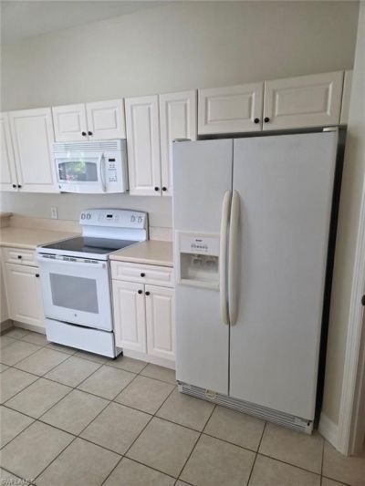15122 Summit Place Cir, Unit 212, Naples, FL 34119 Photo