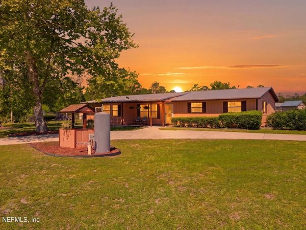 113 E RELLIM Drive, Palatka, FL 32177