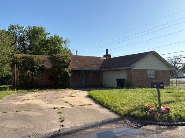 523 W Urbana Street, Broken Arrow, OK 74012