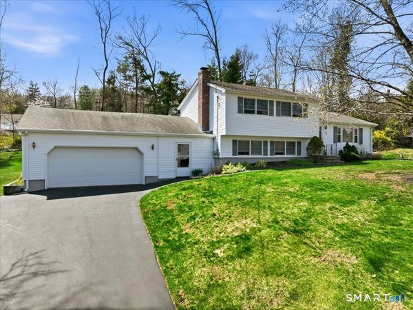 45 Brookwood, Branford, CT 06405