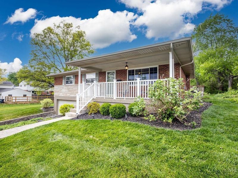 6268 Sharlene Drive, Green Township, OH 45248 Photo 3