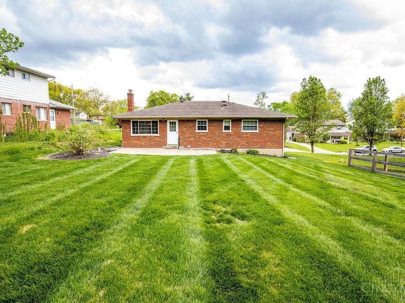 6268 Sharlene Drive, Green Township, OH 45248 Photo 7