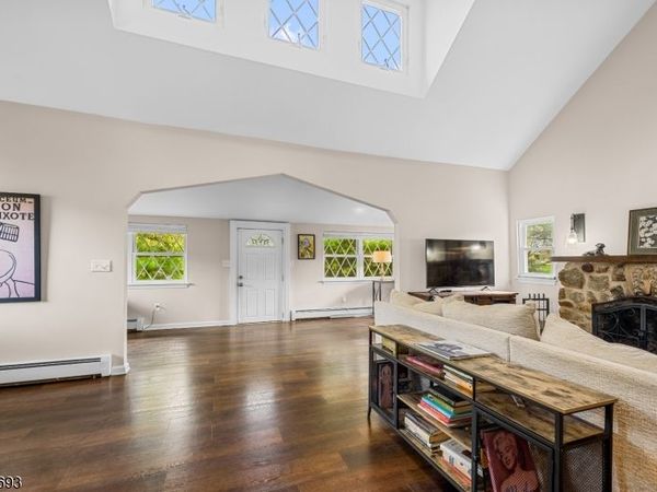 38 Falcon Dr, Mount Olive, NJ 07828