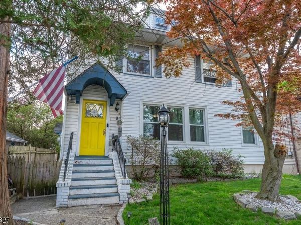 9 Orchard St, Clifton, NJ 07013