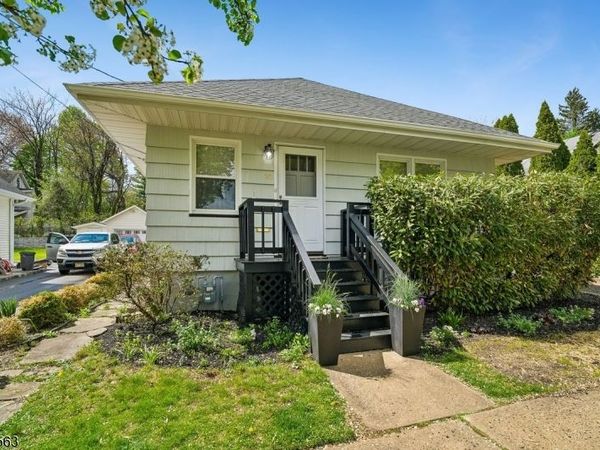 10 Sunnyside Pl, Verona, NJ 07044