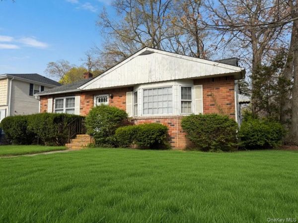 17 Lake Prom , Ronkonkoma, NY 11779