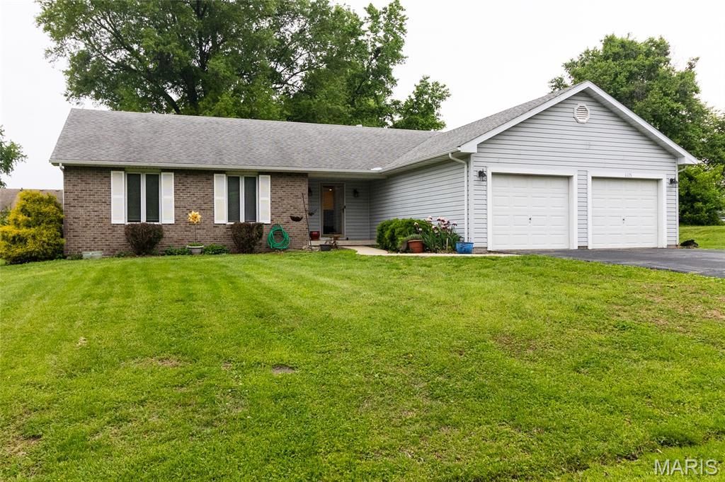 1175 San Juan Drive, Edwardsville, IL 62025 Main Photo