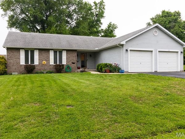 1175 San Juan Drive, Edwardsville, IL 62025