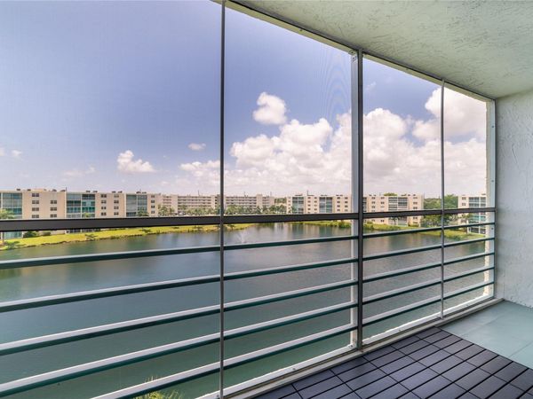 111 SE 3rd Avenue, Unit 606, Dania Beach, FL 33004