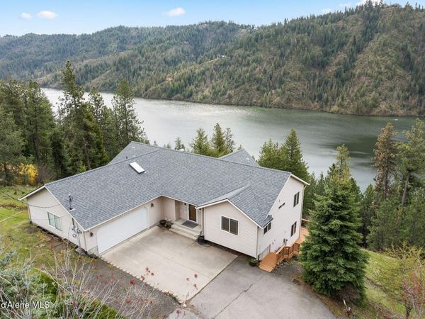 3700 E Fernan Hill Rd , Coeur d'Alene, ID 83814
