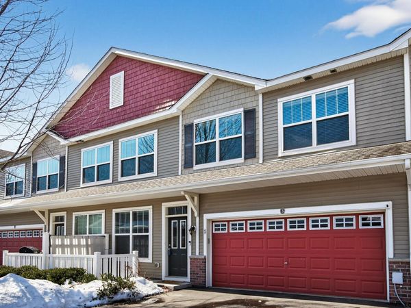 1845 Columbia Lane , Unit 3, Chanhassen, MN 55317