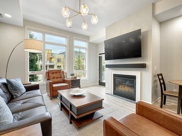 701 Linden Street, Unit 105, Mendota Heights, MN 55118