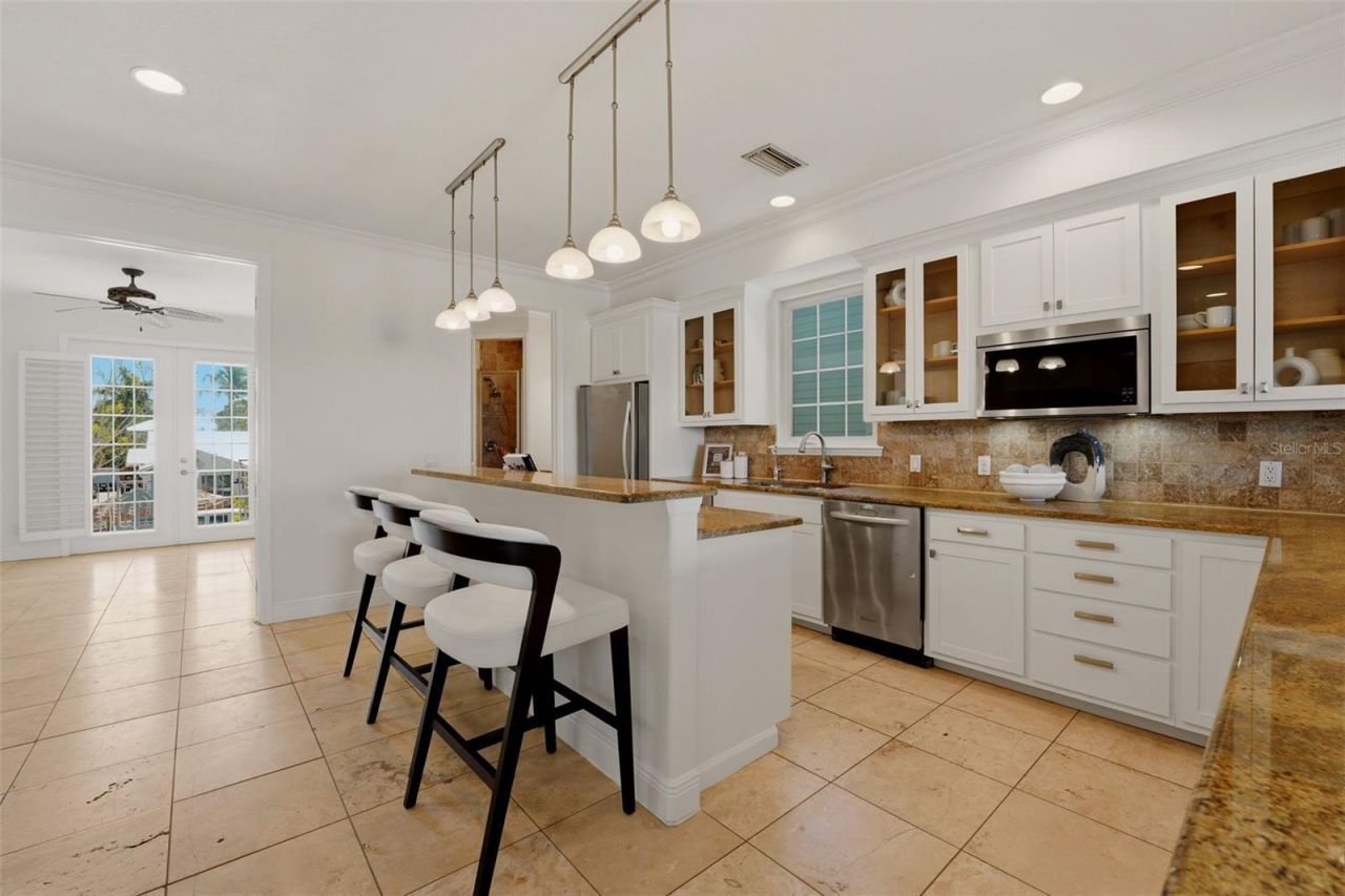 418 Pine Avenue, Anna Maria, FL 34216 Photo