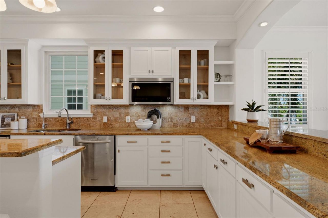 418 Pine Avenue, Anna Maria, FL 34216 Photo