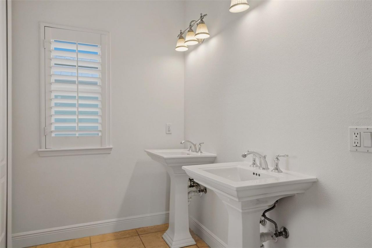 418 Pine Avenue, Anna Maria, FL 34216 Photo