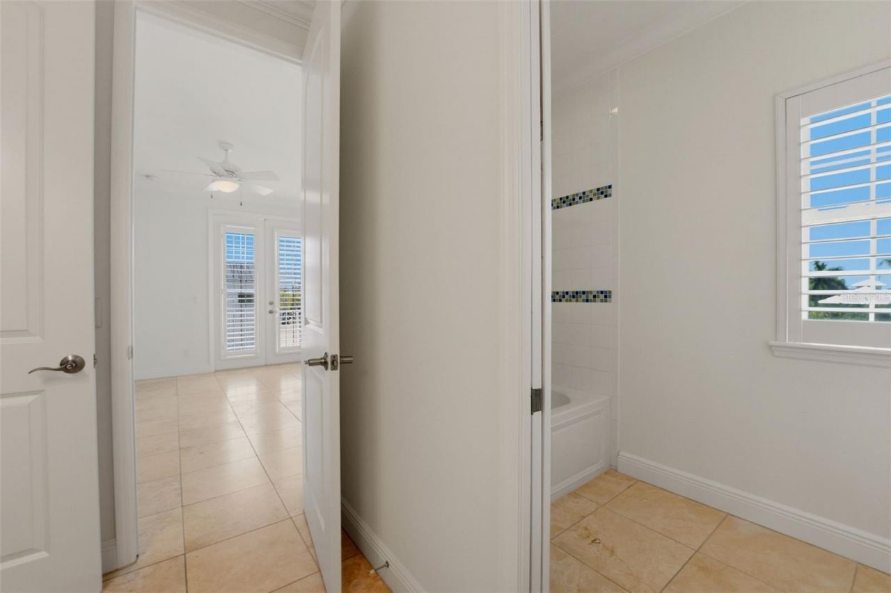 418 Pine Avenue, Anna Maria, FL 34216 Photo