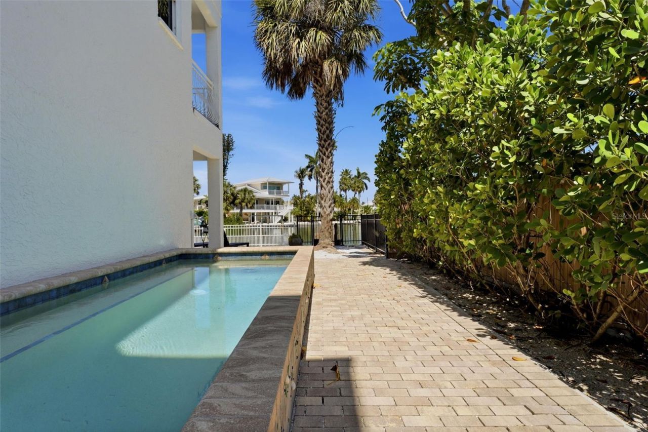 418 Pine Avenue, Anna Maria, FL 34216 Photo