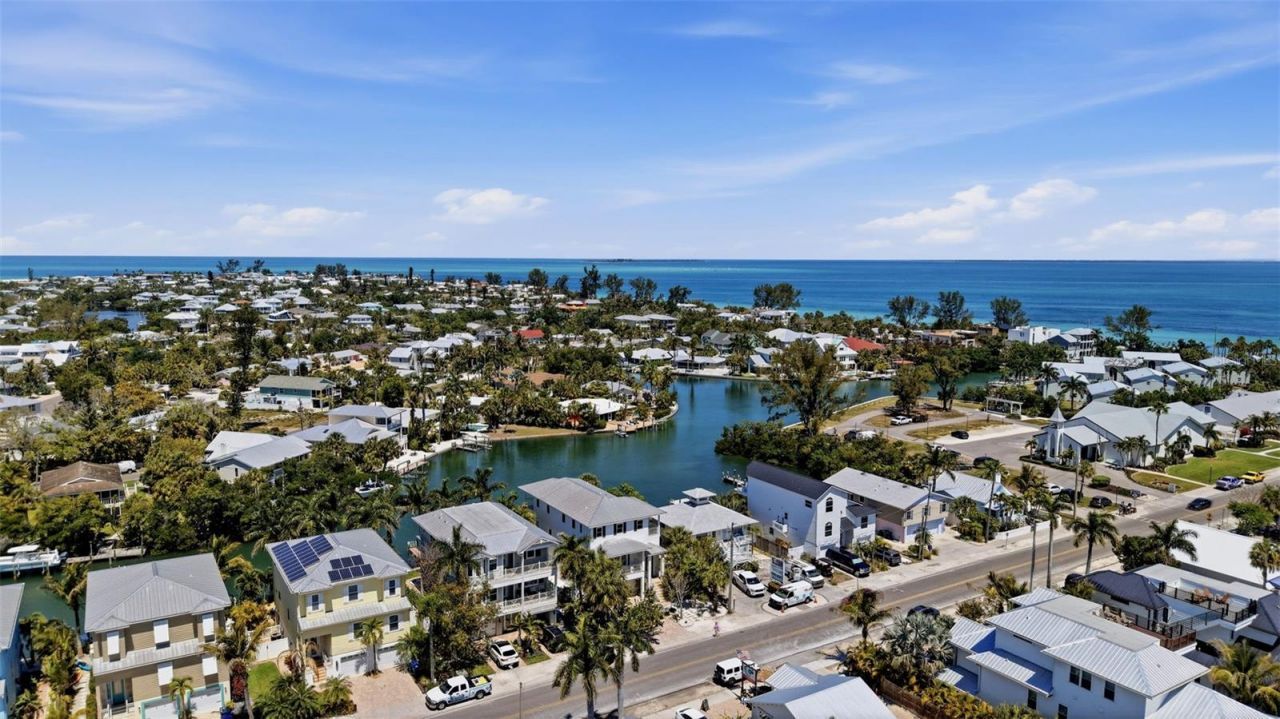 418 Pine Avenue, Anna Maria, FL 34216 Photo