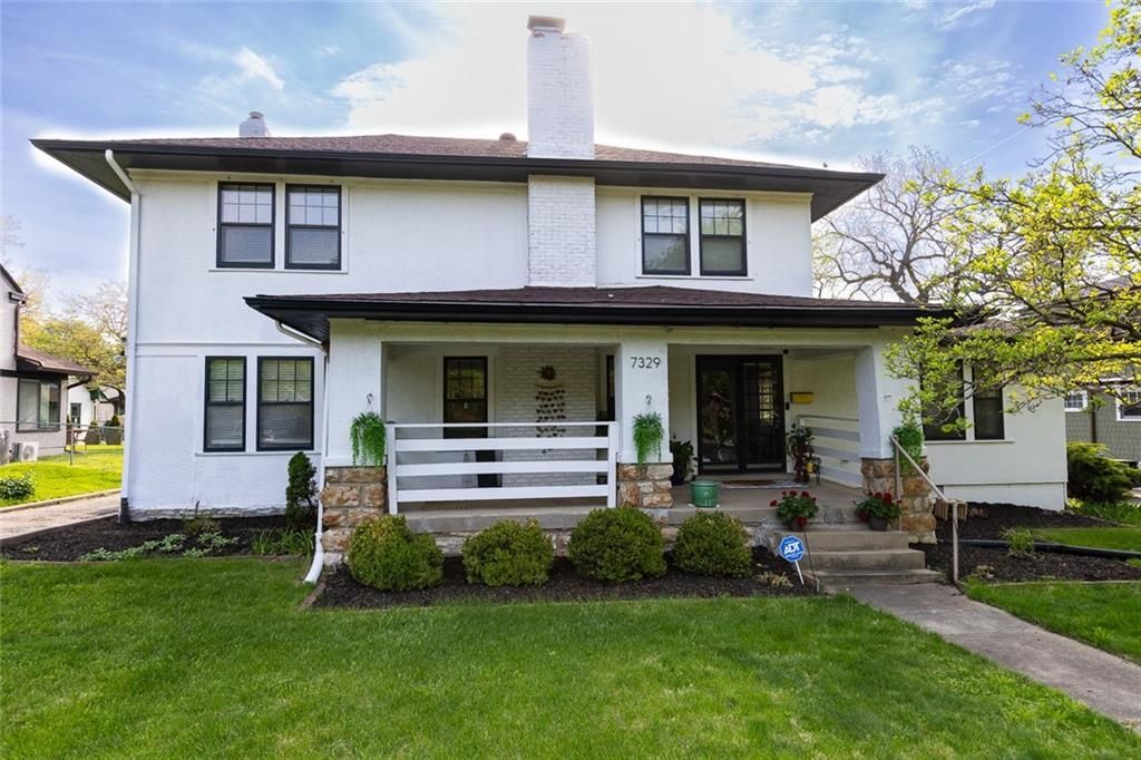 7329 Ward Parkway, Kansas City, MO 64114 Main Photo