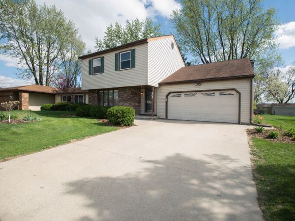 803 Greenridge Drive , Sterling, IL 61081