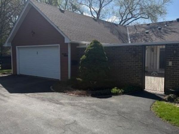 3 Calchester On Auburn Road, Rolling Meadows, IL 60008