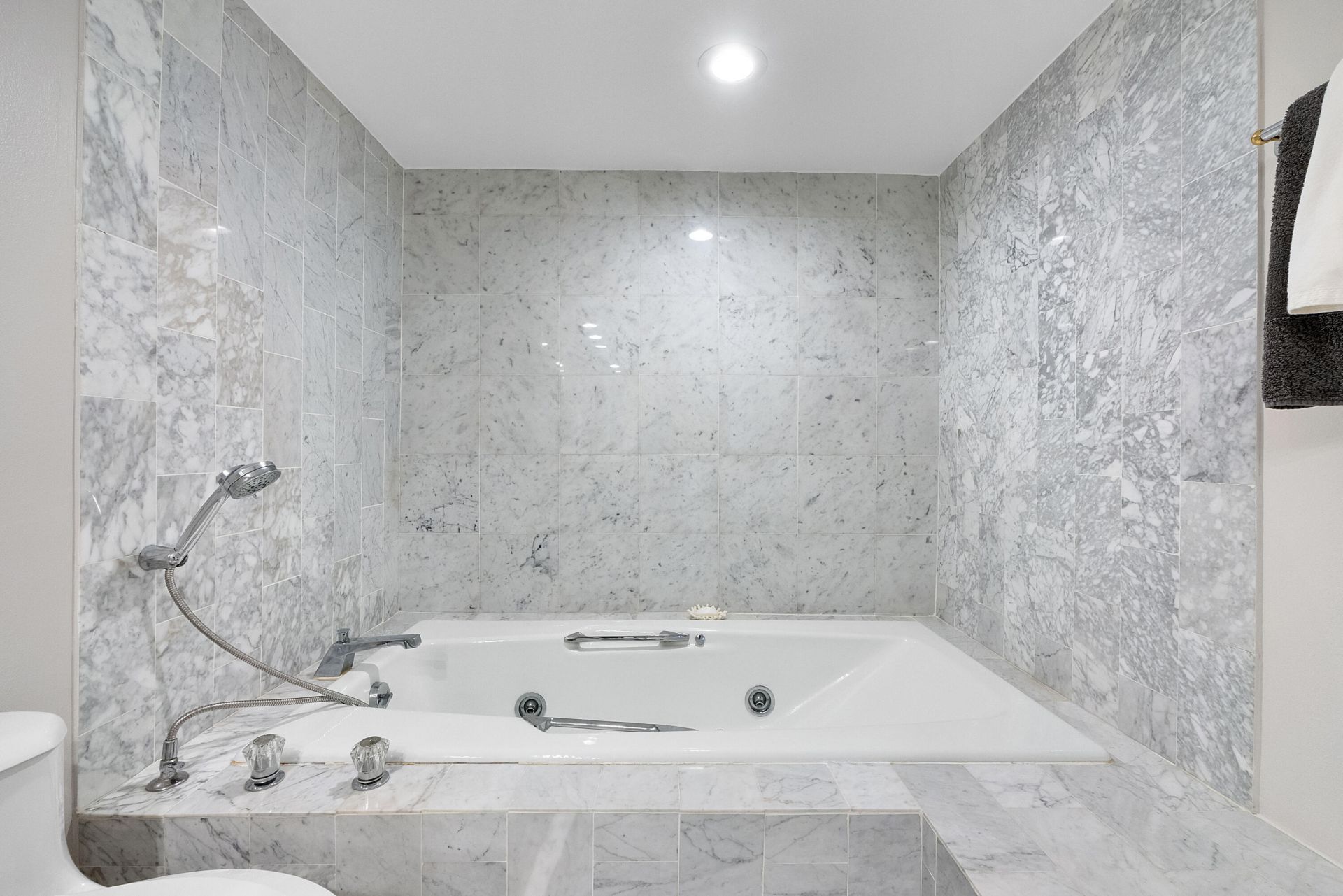 501 N Riverside Drive, Unit 203, Pompano Beach, FL 33062 Photo