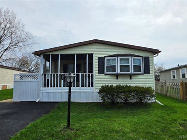 438 Chestnut Drive, Lockport, NY 14094