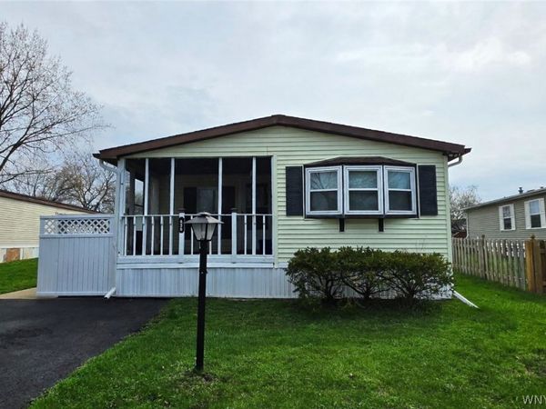 438 Chestnut Drive, Lockport, NY 14094