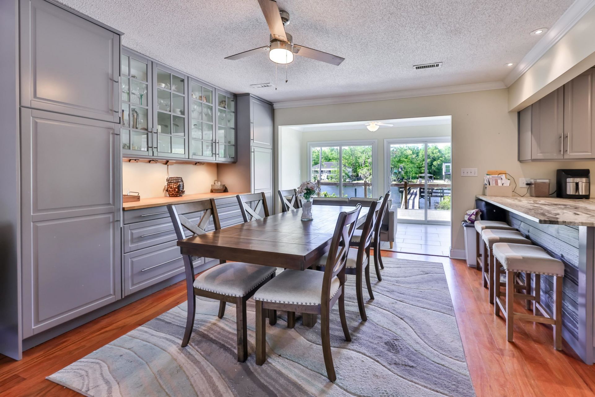 5884 Rosewood Dr. Photo 10