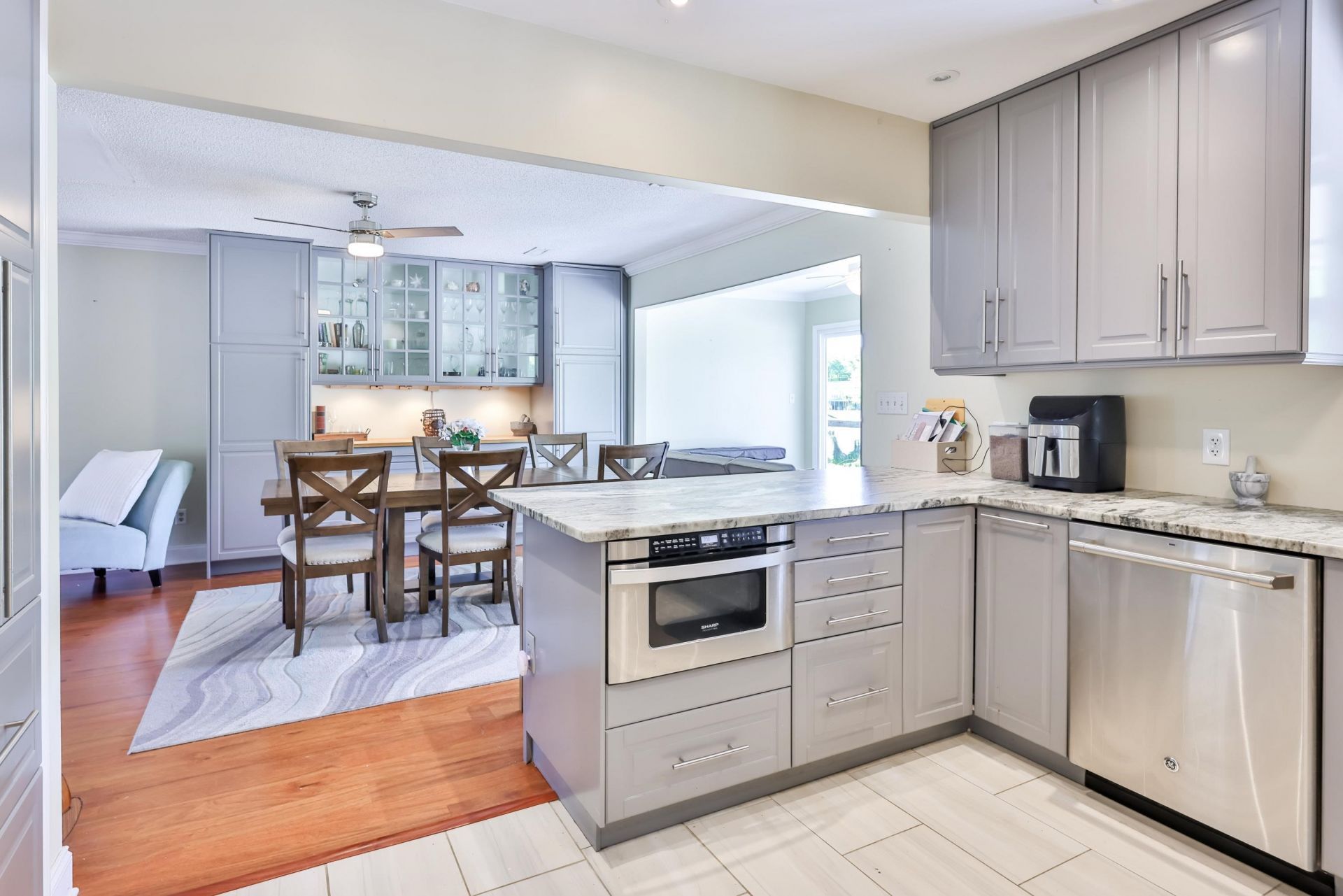 5884 Rosewood Dr. Photo 8