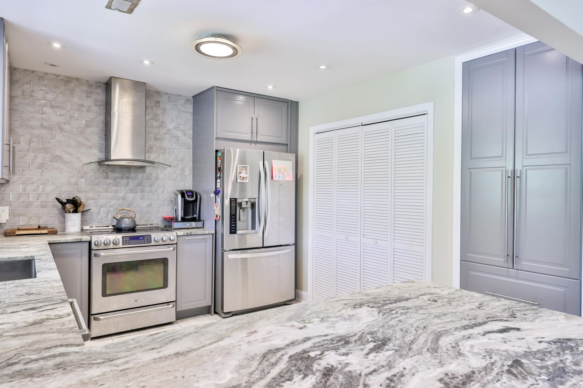 5884 Rosewood Dr. Photo 9