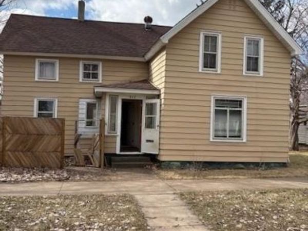 317 Stanley Street, Chippewa Falls, WI 54729