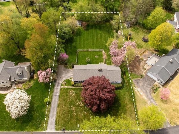 1247 THOMAS ROAD, WAYNE, PA 19087