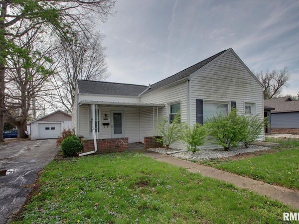 2266 CHESTNUT Street, Quincy, IL 62301